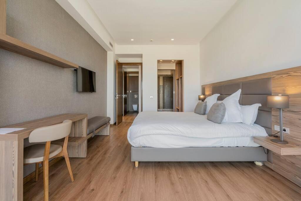 Luxury Apartment At Corniche , Seaview Close Beach 卡萨布兰卡 外观 照片