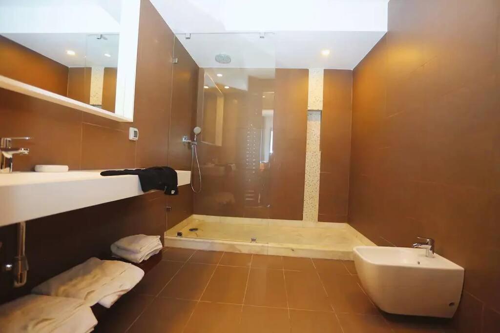 Luxury Apartment At Corniche , Seaview Close Beach 卡萨布兰卡 外观 照片