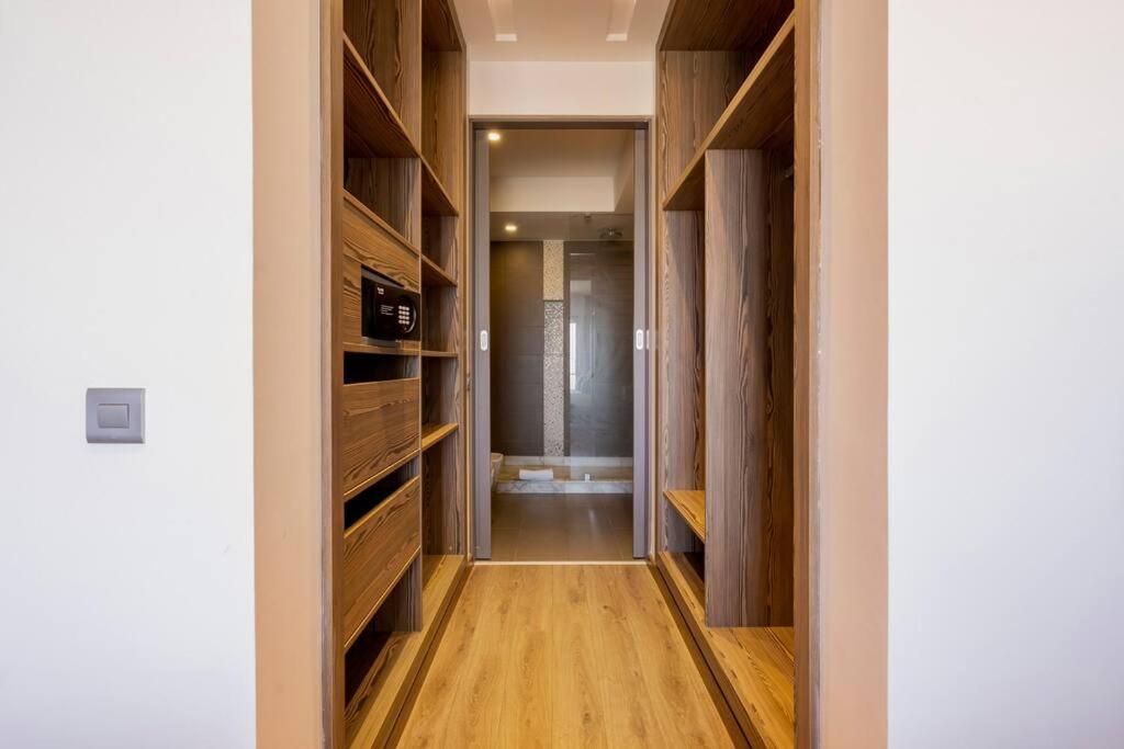 Luxury Apartment At Corniche , Seaview Close Beach 卡萨布兰卡 外观 照片