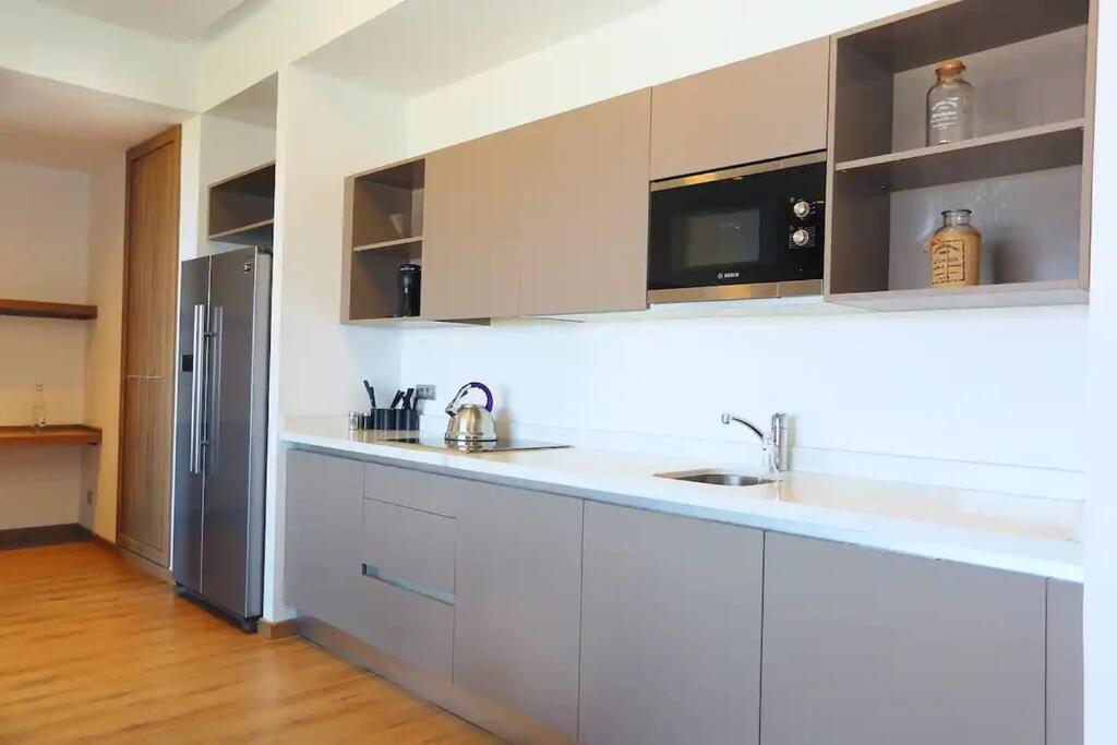 Luxury Apartment At Corniche , Seaview Close Beach 卡萨布兰卡 外观 照片