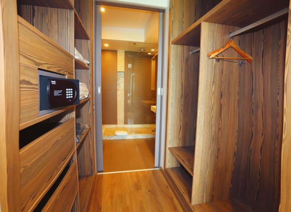 Luxury Apartment At Corniche , Seaview Close Beach 卡萨布兰卡 外观 照片